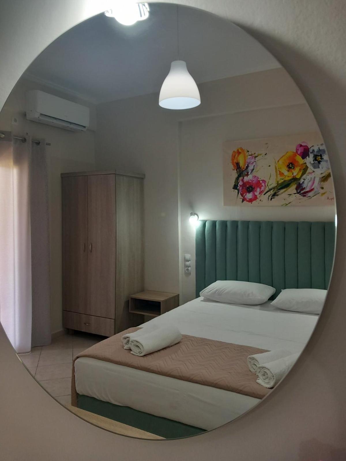 Nikos Dimas Studios Parga Bagian luar foto